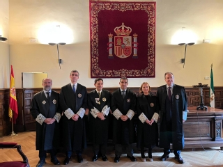 Magistrados con el presidente del alto tribunal andaluz